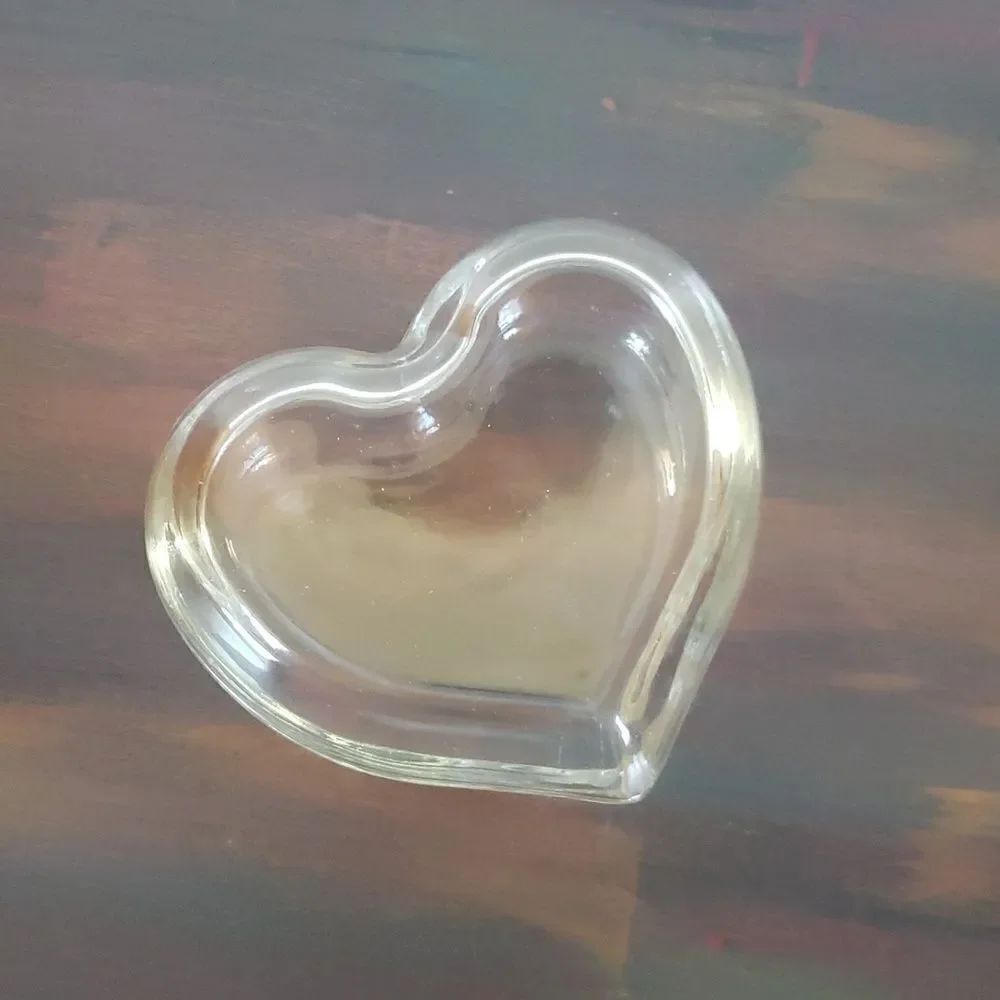 Vintage Heavy Glass Heart Trinket Dish - Picture 2 of 6